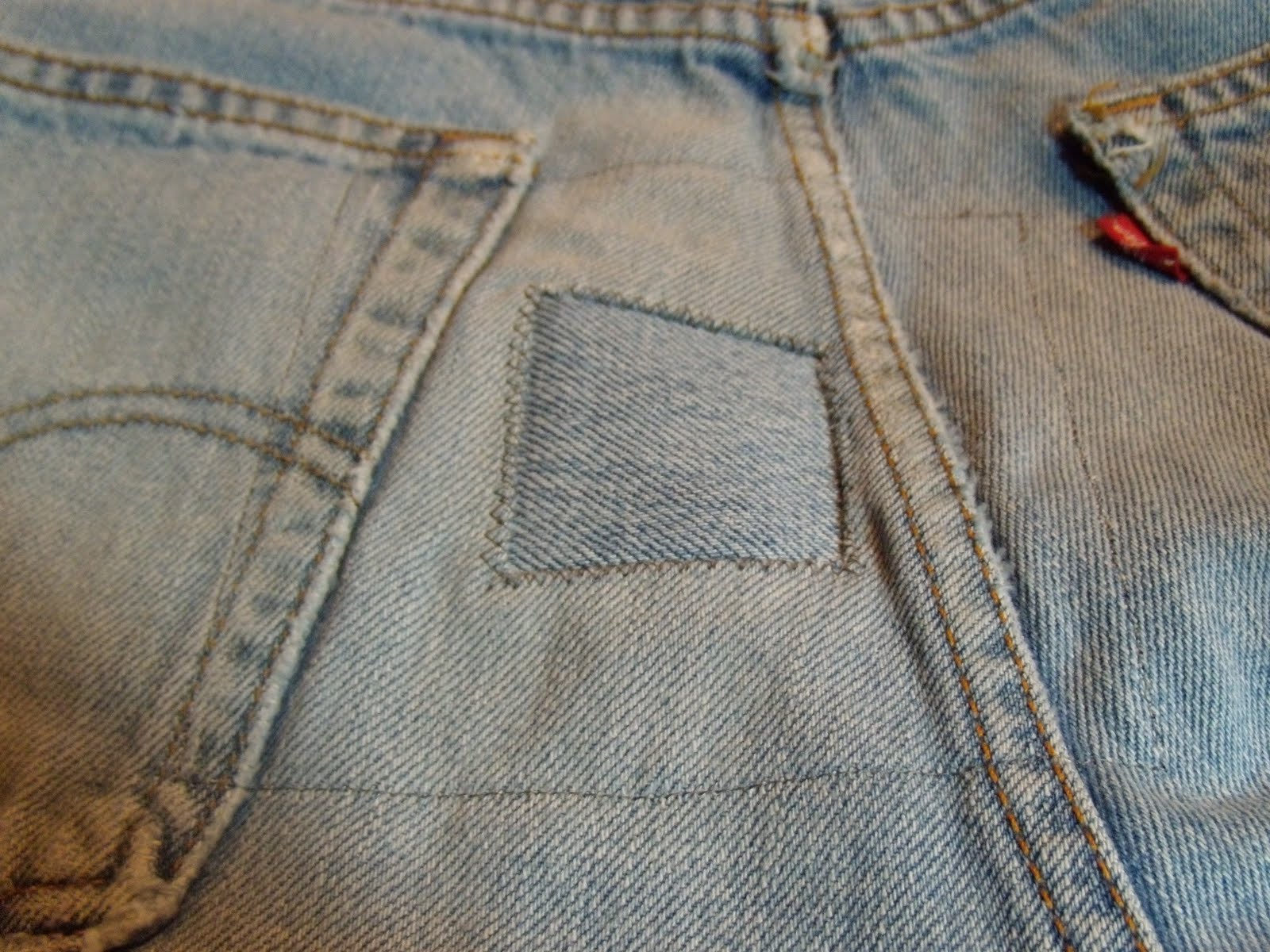 How to Repair a Hole in Clothes With Zigzag Stitch Techniques