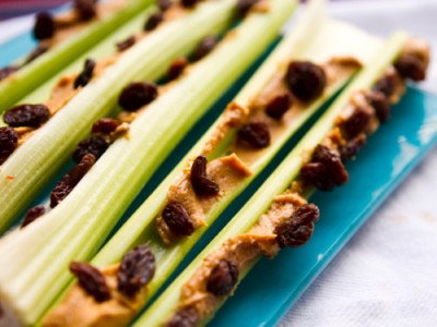 How to Make Raisin Ants on a Celery Log